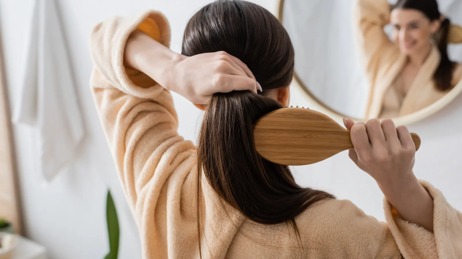 Biotin vs Collagen: Which is Better for Hair Growth?